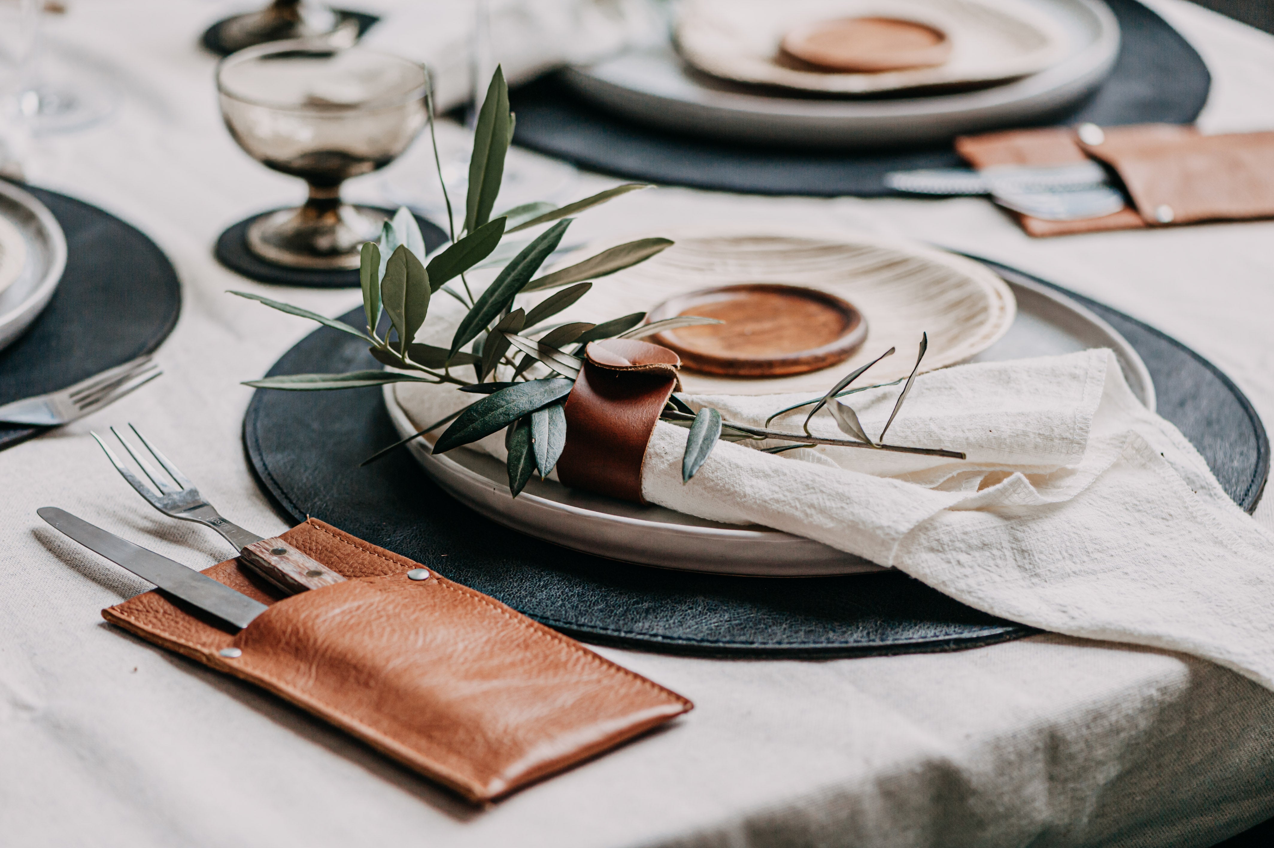 Leather placemats and coasters for gastronomy and home– Brickwalls and  Barricades
